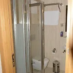 Hermanos Hotel