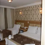 Hermanos 3* Istanbul