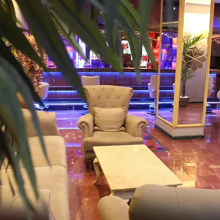 Hermanos Hotel