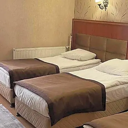 Hotel Hermanos